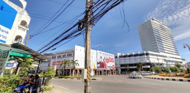 Roengjit Cafe Phuket - การบริการอาหารและที่พัก