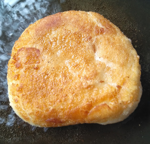 หมู่ที่ 5 121/48 ซอย หมู่บ้านสวนกุหลาบ อำเภอปากเกร็ด นนทบุรี 11120