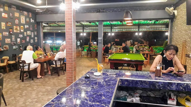 Torti's Biergarten - การบริการอาหารและที่พัก
