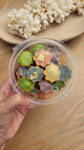 Make today a Happy day - การบริการอาหารและที่พัก