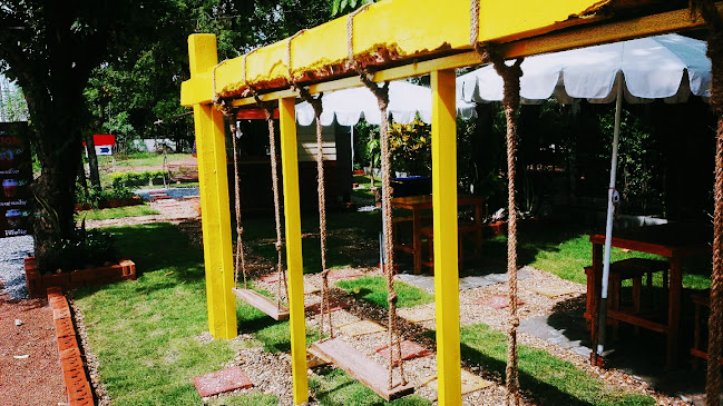 Tea Station @Phang Khon - การบริการอาหารและที่พัก