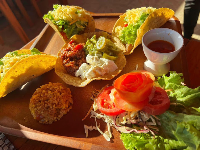 Salsa Mexicana patong - การบริการอาหารและที่พัก