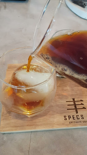 Specs on Specialty coffee - การบริการอาหารและที่พัก