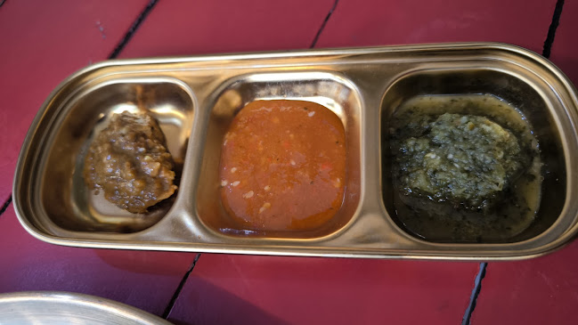 ลกลก ตรัง (lokloktrang) - การบริการอาหารและที่พัก