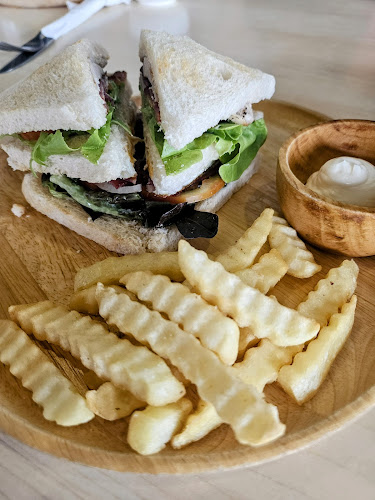 94/128 ม .3 กมลา อำเภอกะทู้ ภูเก็ต 83150