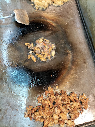 วัดหลวงพ่อโสธร ฉะเชิงเทรา ตำบล ท่าตะเกียบ อำเภอท่าตะเกียบ ฉะเชิงเทรา 24160