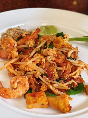 ร้านเชย (ถนนยมจินดา) - การบริการอาหารและที่พัก