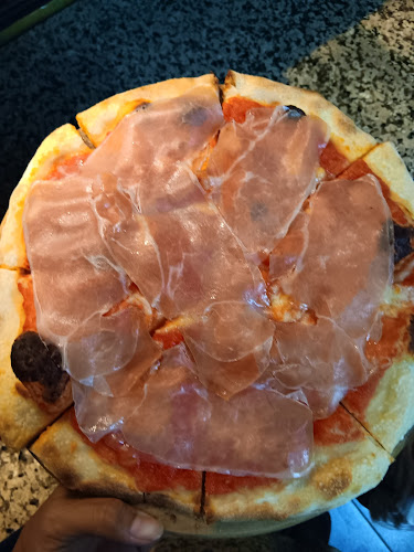 I LOVE PIZZA (Roma) - การบริการอาหารและที่พัก