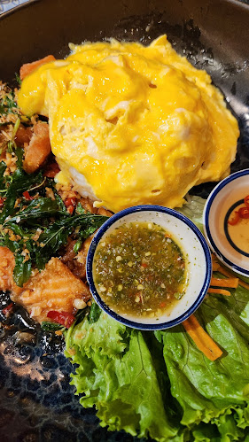 P4CC+QV8 ตำบลปากน้ำโพ อำเภอเมืองนครสวรรค์ นครสวรรค์ 60000