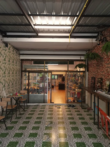 Opinii despre ร้านใบกะเพราตัวกลม în อำเภอเมืองนครราชสีมา - การบริการอาหารและที่พัก