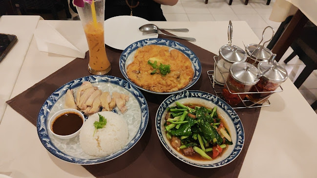 Eurasian Restaurant - การบริการอาหารและที่พัก