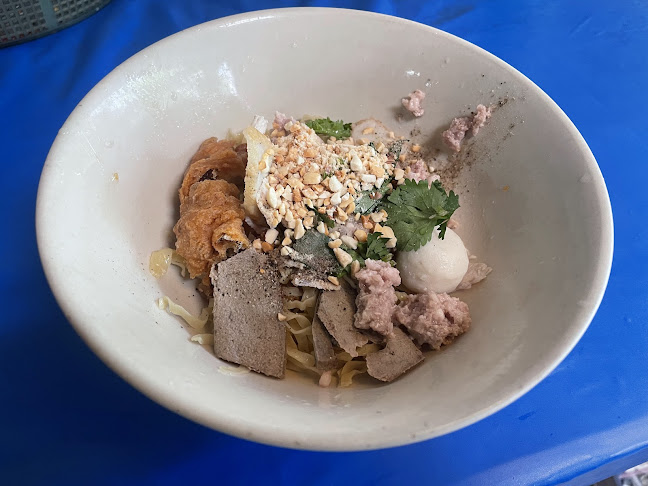 Opinii despre Charcoal Noodles, Naklua - บะหมี่เตาถ่าน นาเกลือ în อำเภอบางละมุง - การบริการอาหารและที่พัก