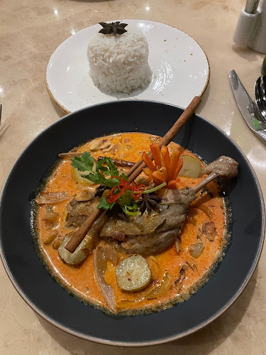 32 Cherngtalay, ตำบลเชิงทะเล อำเภอถลาง ภูเก็ต 83110