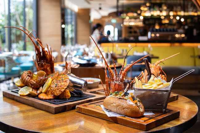 Butcher's Garden - การบริการอาหารและที่พัก