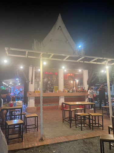 ริมน่านนมสด