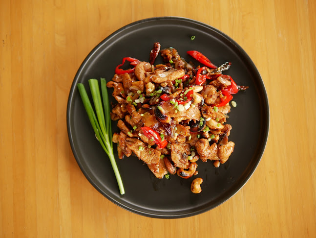 Opinii despre MMA GUY Cafe & Ice Bath în อำเภอเมืองภูเก็ต - การบริการอาหารและที่พัก