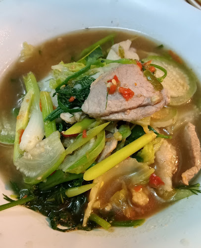 Opinii despre ร้านลาบศรีสะเกษจังหวัดพิษณุโลก în อำเภอเมืองพิษณุโลก - การบริการอาหารและที่พัก