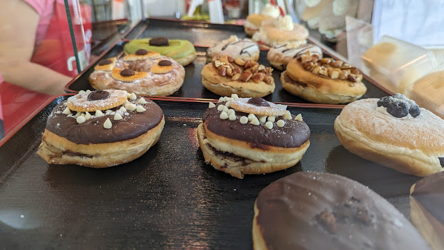 Mama Dough - การบริการอาหารและที่พัก