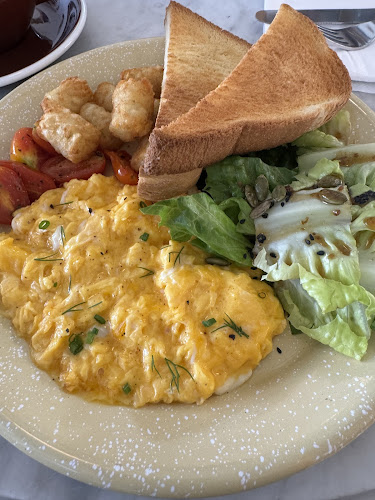 ไม้น้ำคาเฟ่ - กาแฟและต้นไม้น้ำ - อำเภอเมืองภูเก็ต