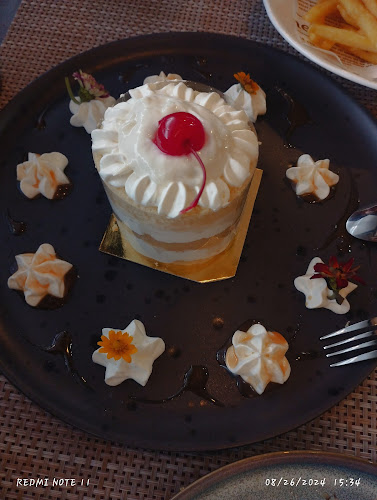 158 ตลาดใหญ่ 2 ถ. เทพกระษัตรี ตำบลตลาดใหญ่ อำเภอเมืองภูเก็ต ภูเก็ต 83000