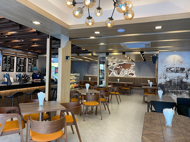 M Space Cafe&Bistro Pattaya