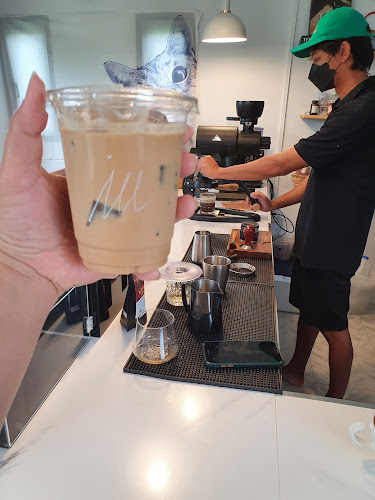 Comentarii opinii despre IU Slow Bar Coffee