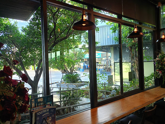 คาเฟ่ อเมซอน ปตท.บ้านกล้วย ไทรน้อย