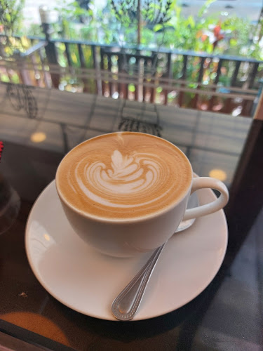 คัฟเฟ่คอฟฟี่ - การบริการอาหารและที่พัก