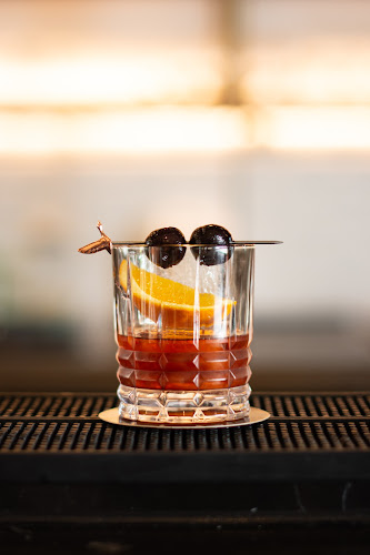 Opinii despre Portosino Restaurant & Rooftop Bar în อำเภอเมืองภูเก็ต - การบริการอาหารและที่พัก