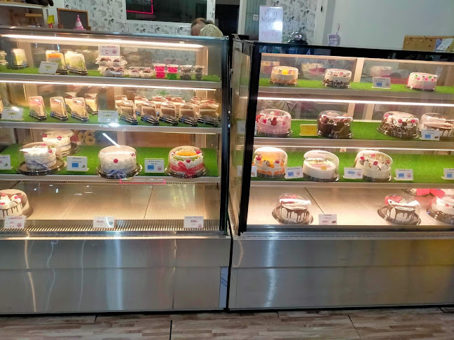ร้าน แฮปปี้เค้ก สี่มุมเมืองเเหลมฉบัง 144/29