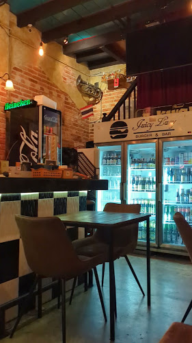 Juicy Lucy Burger and Bar - อำเภอเมืองภูเก็ต