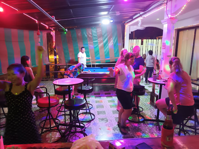 Opinii despre Friends Bar @Rawai în อำเภอเมืองภูเก็ต - การบริการอาหารและที่พัก