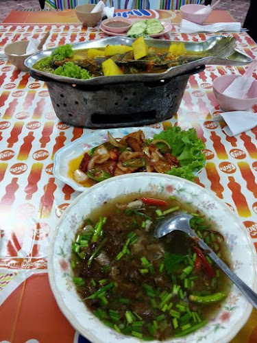 Khaled Restaurant, Halal Food - การบริการอาหารและที่พัก