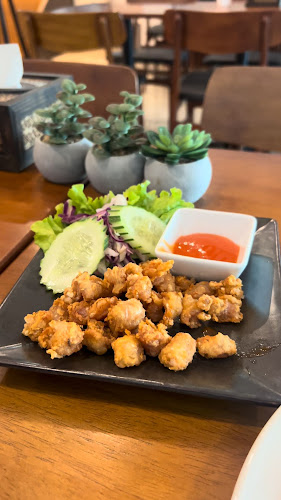 Chokchai Kitchen Jomtien - การบริการอาหารและที่พัก