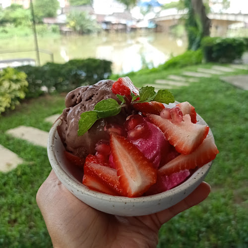 Opinii despre Mililin Cafe & Eatery în เมือง - การบริการอาหารและที่พัก