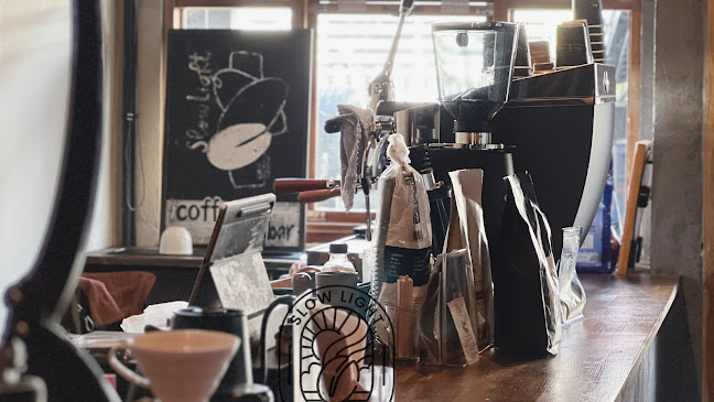 Slowlight slow-bar คาเฟ่แอนด์บาร์ - อำเภอเมืองพะเยา