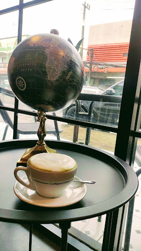 TheCaffeine.Samui - การบริการอาหารและที่พัก