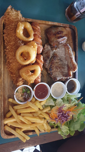 The Supper steak - เดอะ ซัปเปอร์ สเต็ก (ร้านสเต็กหาดใหญ่) - การบริการอาหารและที่พัก