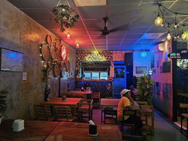 โรงเหล้าHibrid - การบริการอาหารและที่พัก