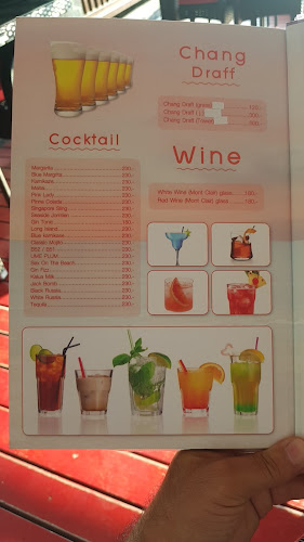 Sea Side Jomtien Beach Restaurant - การบริการอาหารและที่พัก