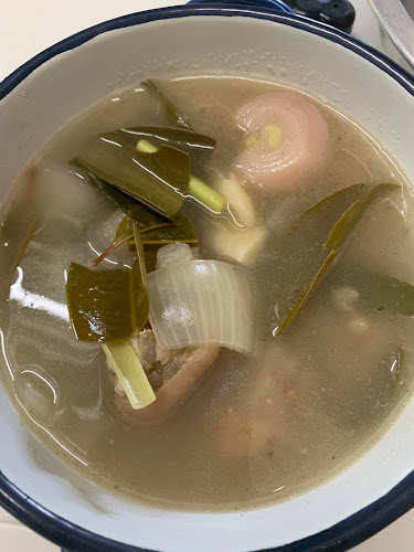 Opinii despre เขาสวนพ่อ KHAO SUAN PHO RESTAURANT în อำเภอเมืองภูเก็ต - การบริการอาหารและที่พัก