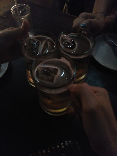 คาเฟ่ เดอ บีช พัทยา - การบริการอาหารและที่พัก