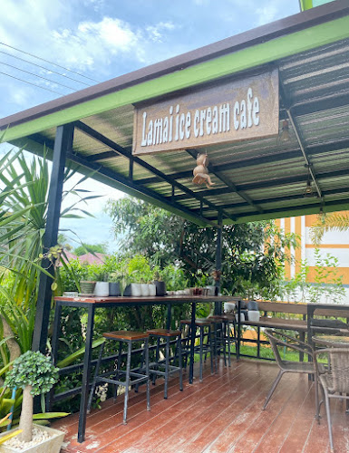 Lamai fresh coconut ice cream (lamai shop) - อำเภอเกาะสมุย