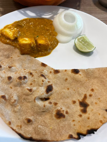 Opinii despre Shree Ganesha - Pure Vegetarian Restaurant în อำเภอกะทู้ - การบริการอาหารและที่พัก