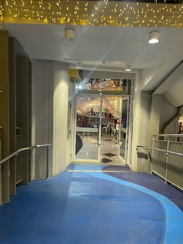 มิสเตอร์โดนัท - การบริการอาหารและที่พัก