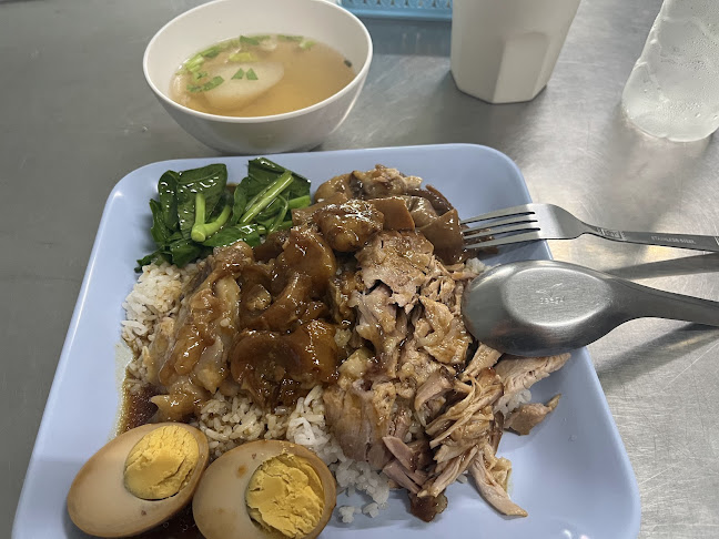 ร้านป้าเพ็ญขาหมู ก๋วยเตี๋ยวขาหมู สูตรดั้งเดิม