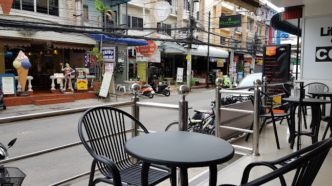 Opinii despre At All Cafe în อำเภอบางละมุง - การบริการอาหารและที่พัก