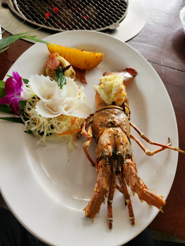 Seafood Station Pattaya - การบริการอาหารและที่พัก