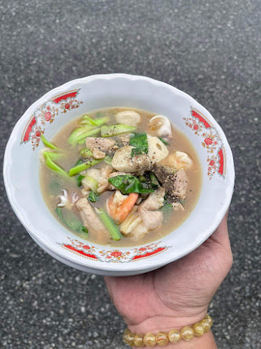 4 17 หมู่6 ถนน วิเศษ ตำบล ราไวย์ อำเภอเมืองภูเก็ต ภูเก็ต 83130