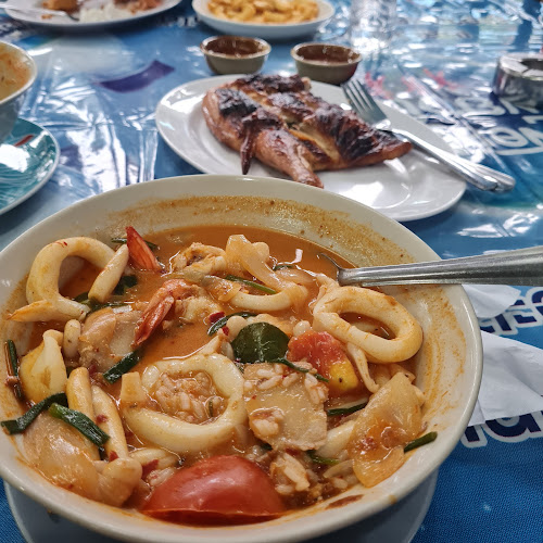 Home-made thai food - การบริการอาหารและที่พัก